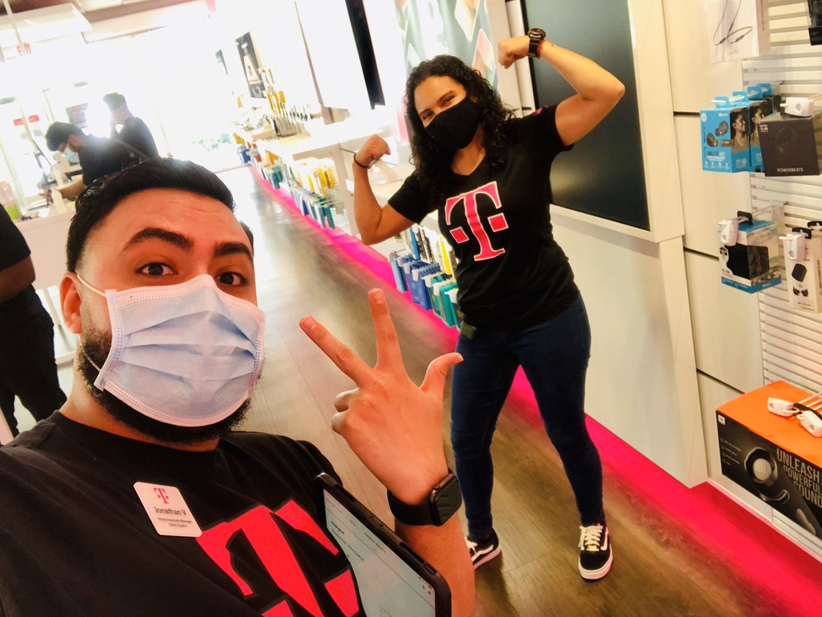 Proud of this guy right here!! Love the support you bring to the team, day in, day out! 💪🏽💪🏽💪🏽🥳