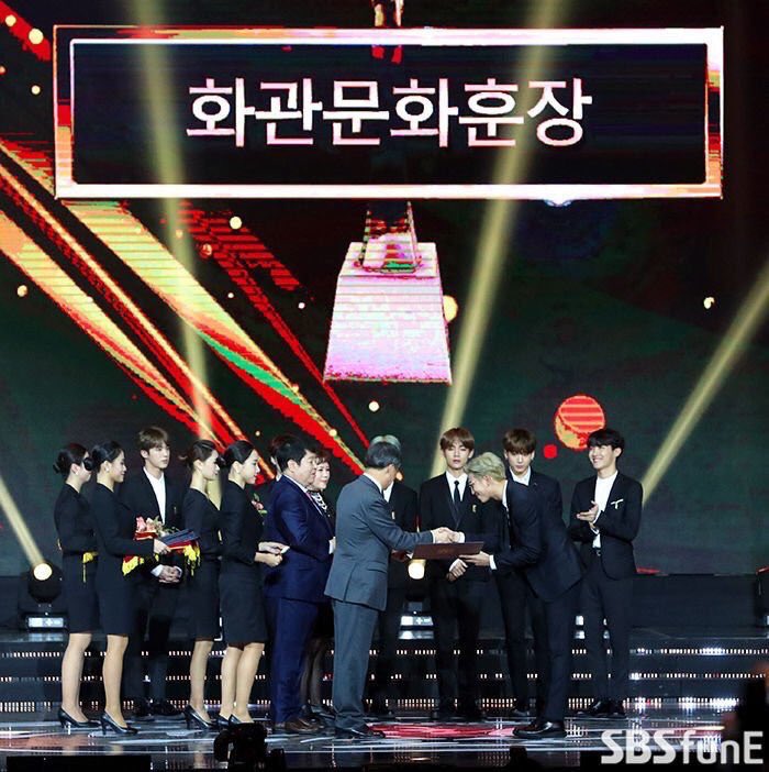 Ending with this beautiful moment because iam very proud of them there are so manyyyyy more moments but i couldn’t add them all in this thread sadly