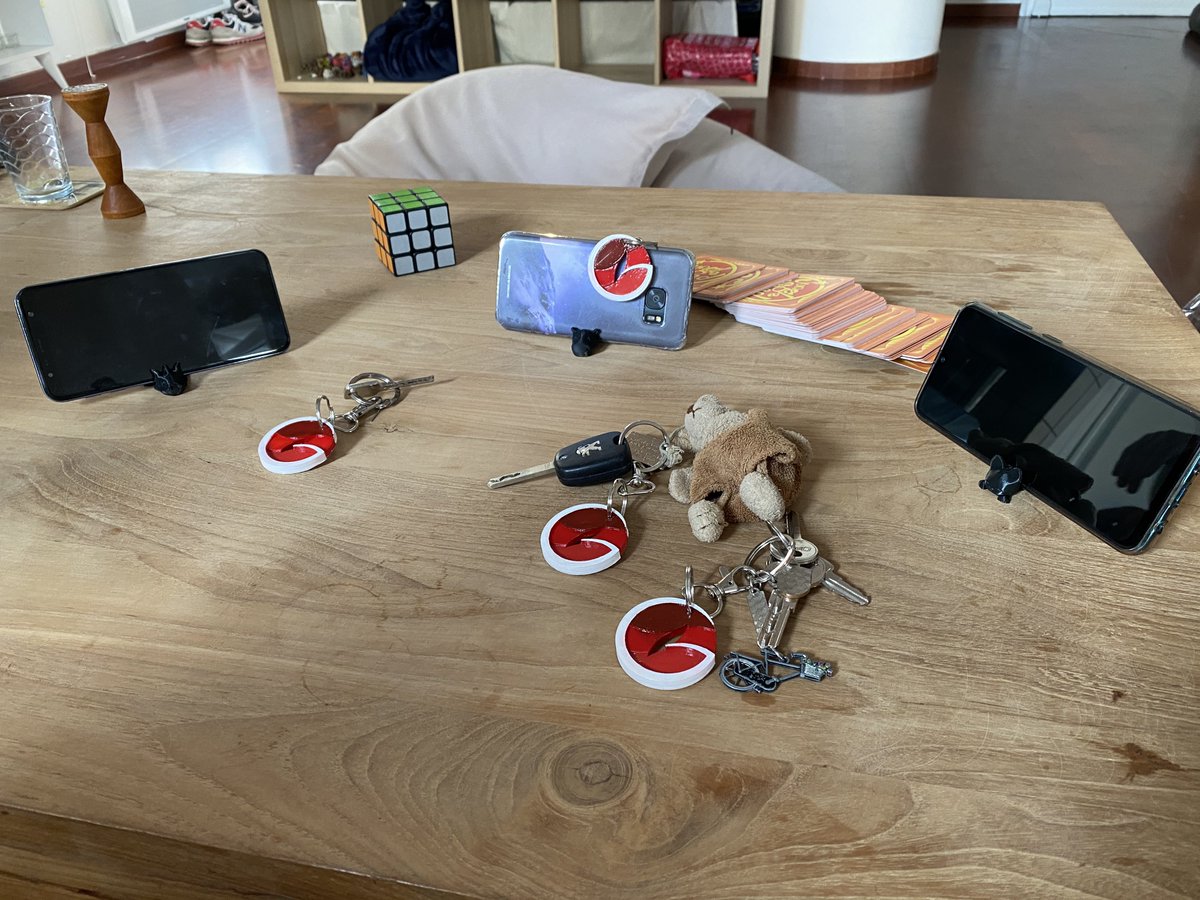 GamEarthFR's tweet photo. Ces derniers jours, nous avons offert quelques petits cadeaux à notre Staff, réalisés par notre partenaire ThreeAxe (@Natsenack). Nous comptons également faire gagner certains cadeaux à nos membres lors de nos animations ! 😌 https://t.co/DR8ZSm3ov7