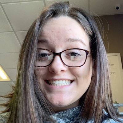 ellielfrey's tweet photo. #NewProfilePic #awkwardsmile https://t.co/mFFPIMN861