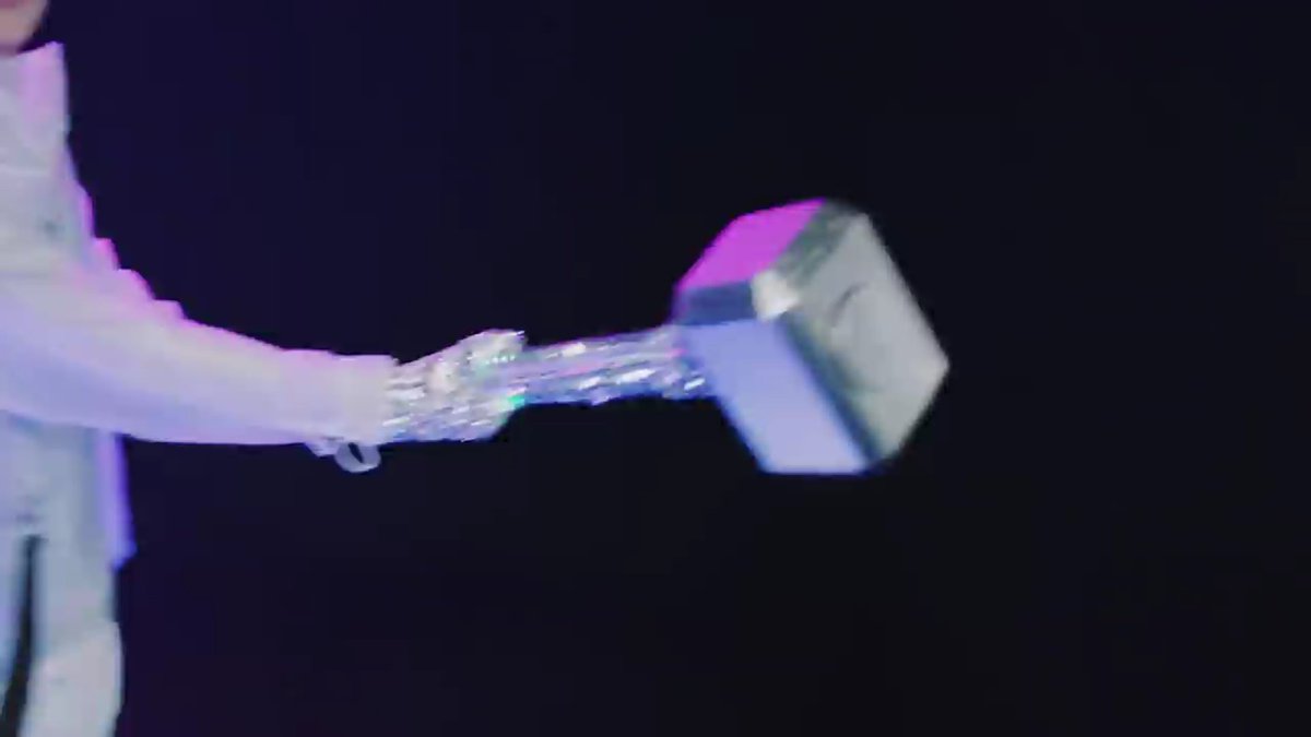 Setelah itu cahayanya bakal bener bener jadi dark ungu dan haruto marah (mengayunkan palunya)