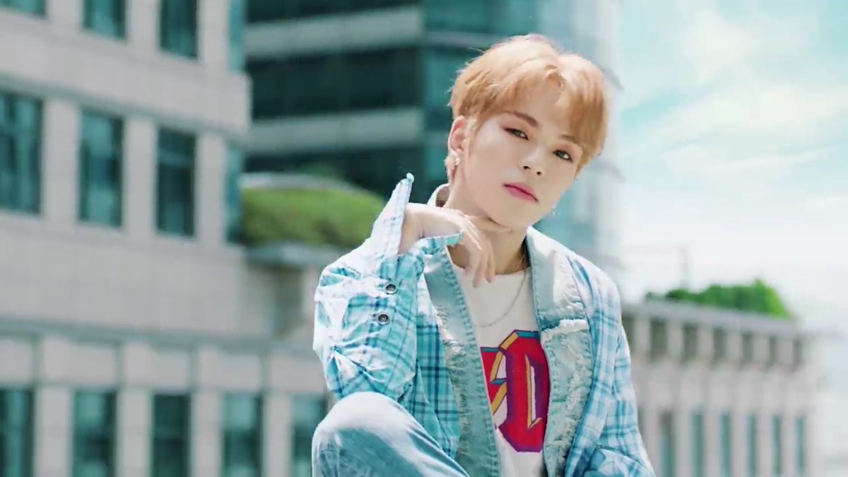 Nahh asahi, yoshi, jaehyuk punya latar yang sama yaitu gedungKenapa mereka bareng bareng gtu bertigaan? Karena mereka satu komplotan