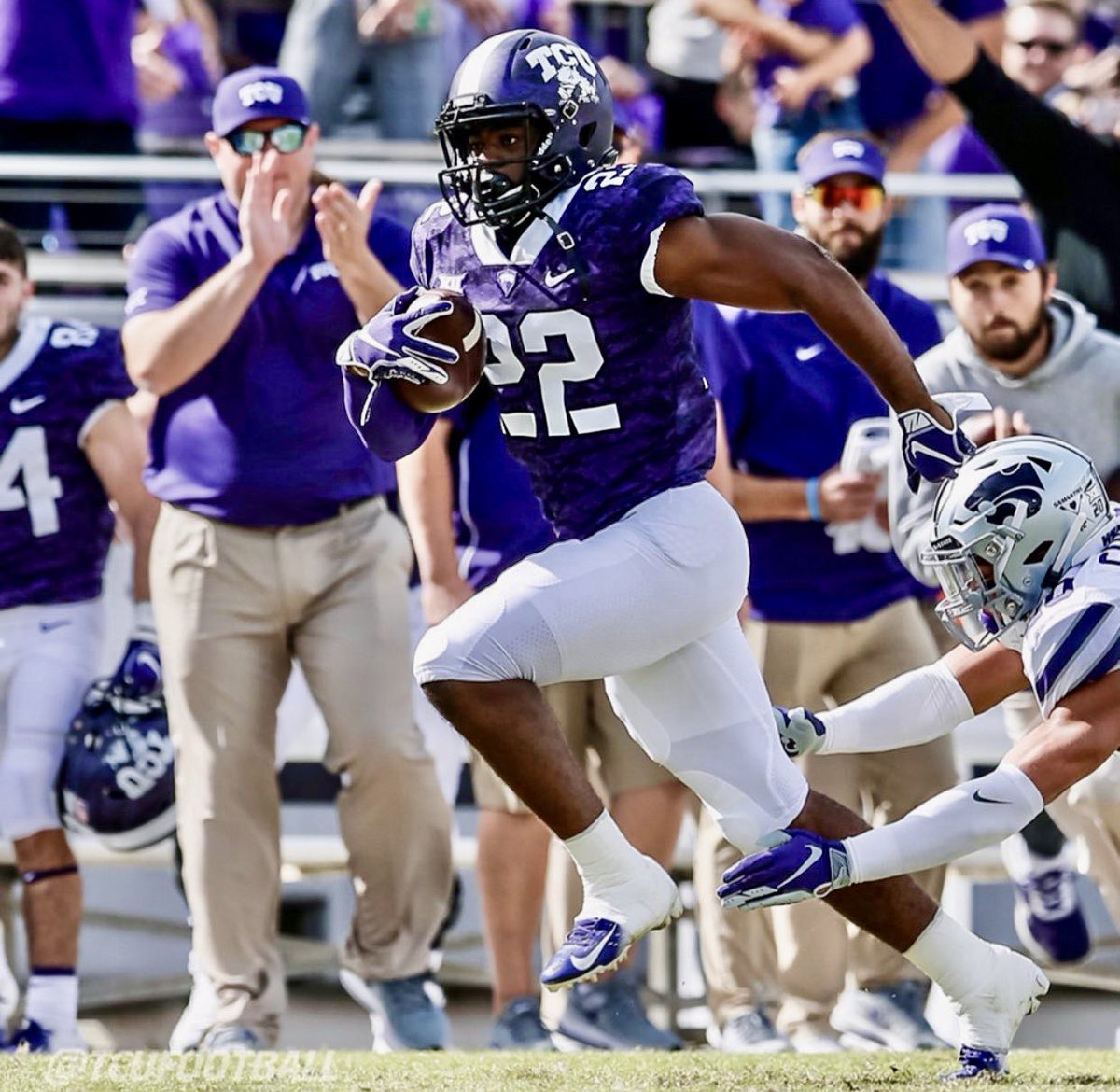 CoachBennieP's tweet photo. Help me say congrats to my nephew @jstew22_  for graduating from @tcu today.  I’m so proud of you Mane.  Love you. 🙏🏽 #blessed #youdidit #family #TCUGrad2020 https://t.co/aEy8TrtD83