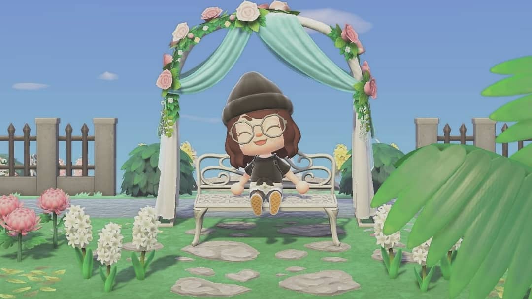StarstruckVega's tweet photo. Decided to visit @Aud_ACNH's beautiful dream island today! The landscaping is amazing and I love the custom pathwork! I even found a hidden mickey!

Ty for putting your dream code up! It was so pleasant visiting Lehua! 💖 https://t.co/m8nZzjZrLD