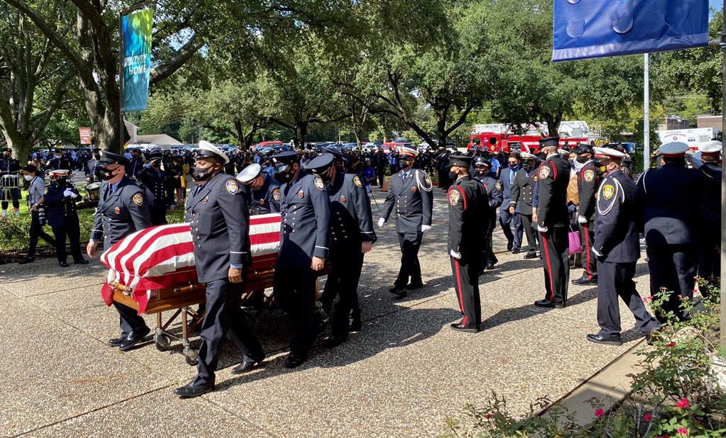 Today, for the second week in a row a <a href="/FirefightersHOU/">Houston Firefighters</a> was laid to rest due to Covid-19. FF Jerry Pacheco served Houston for 16 years. RIP