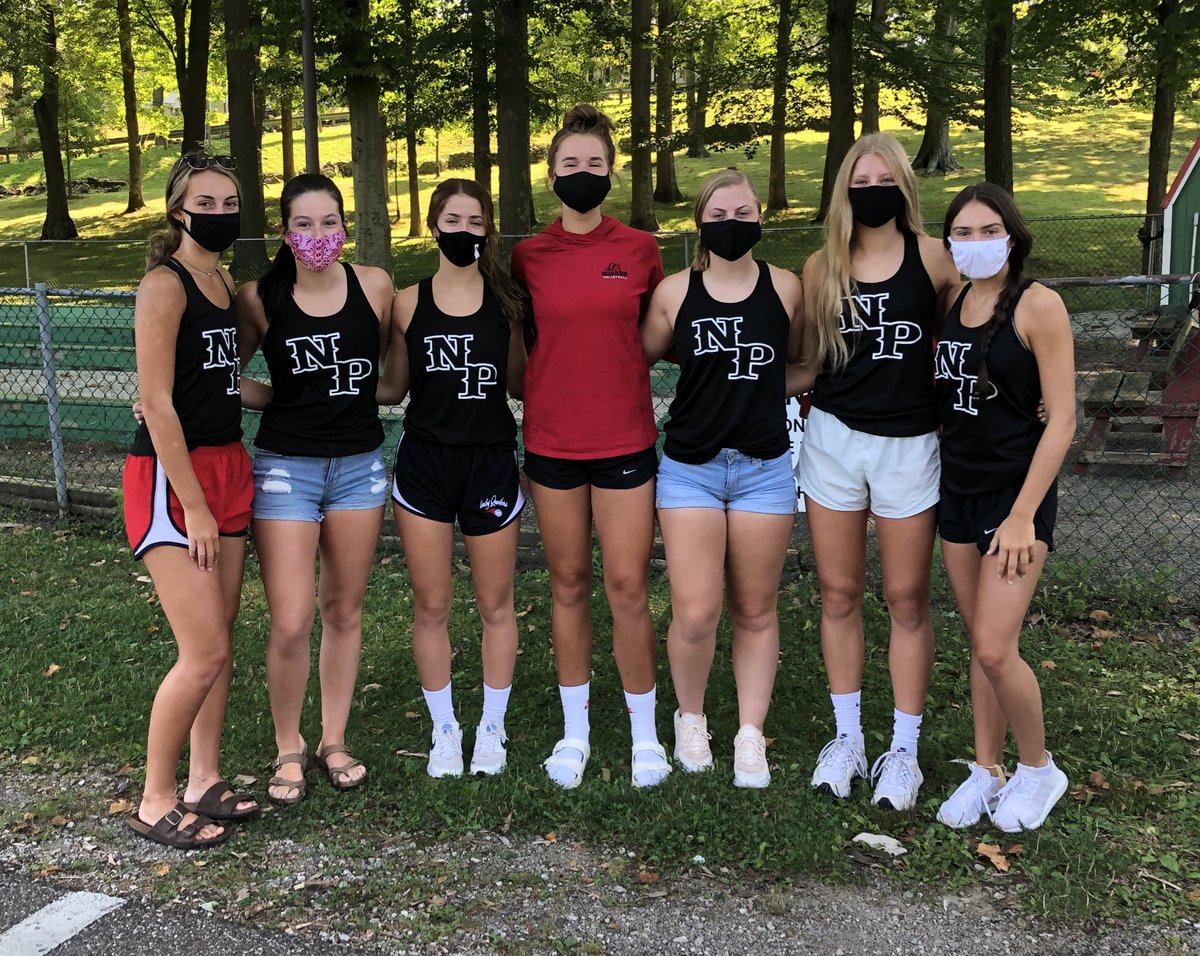 NpQuakerVB's tweet photo. And finally, working their last Chicken BBQ, we’ve got our SENIORS!!

Chloe Long
Olivia Milligan
Carly Pry
Maddy Hooper
Brie Page
Kaylee Ress
Kiera Sexton

Hard to believe we’re here already but we are so excited to get this season going! 

#QuakerVolleyball 🔴1️⃣2️⃣⚫️ https://t.co/CDO0q42Qf9