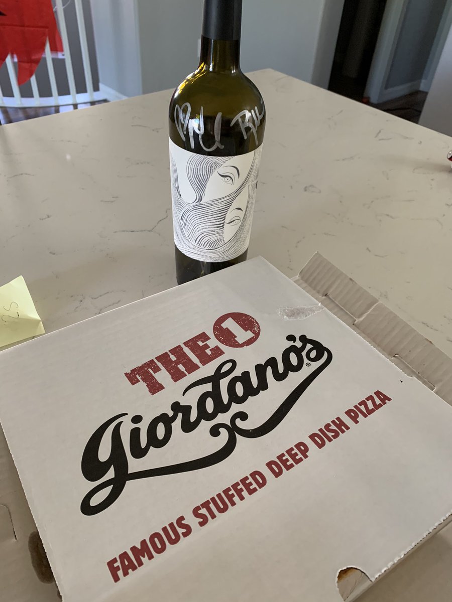 abbyladzinski's tweet photo. I can't name a better birthday meal then @GiordanosPizza and Belle Radici wine! 🤤🤤😋😋@BellaTwins https://t.co/A6U1UPBbun