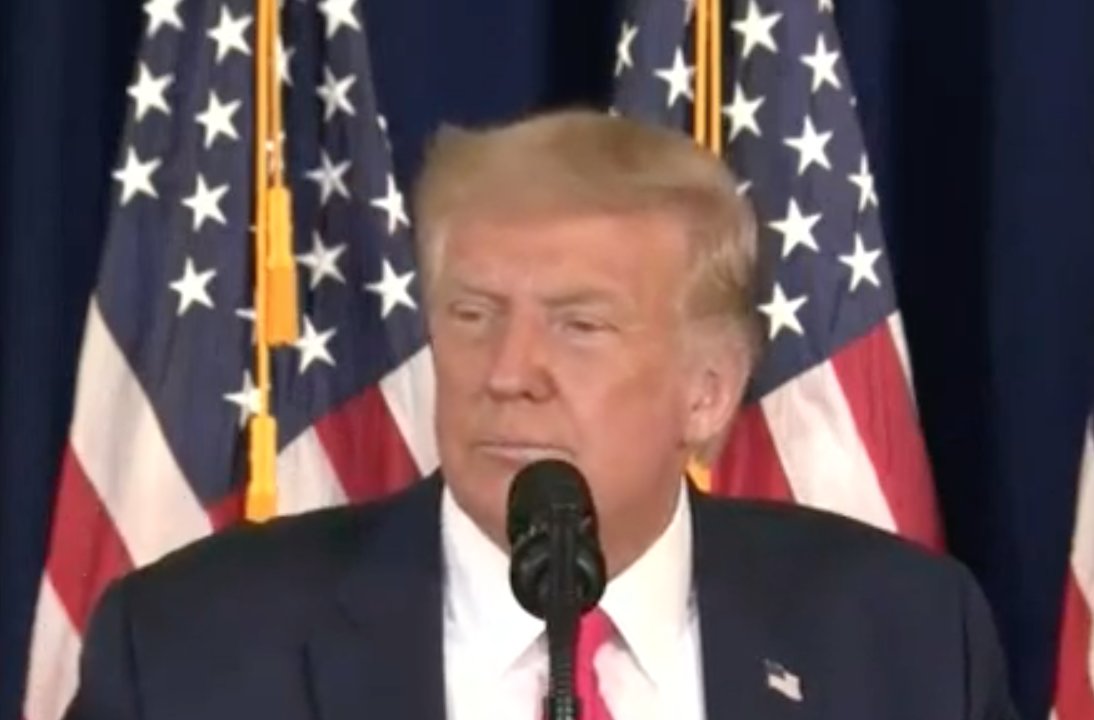 6/ Just after Ms. Reid says, "Veteran's Choice", Trump displays an excellent example of a microexpression of contempt superimposed on an underlying/pre-existing layer of disgust. Look carefully at this segment of the video.