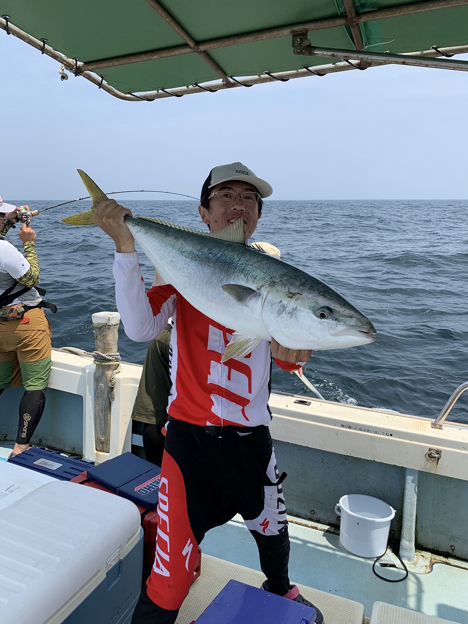 きたっち 徳島県伊島沖で落とし込み釣りしました ブリやマダイやホーボーなど色々釣れました この時期の伊島の落とし込み釣りは最高ですね ニコニコ 落とし込み釣り 伊島 大鱗 ブリ マダイ ホーボー T Co Sm6z1csqq5 T Co きたっち 徳島県伊島沖で落とし込み釣りしました ブリやマダイやホーボーなど色々釣れました この時期の伊島の落とし込み釣りは最高ですね ニコニコ 落とし込み釣り 伊島 大鱗 ブリ マダイ ホーボー T Co Sm6z1csqq5 T Co
