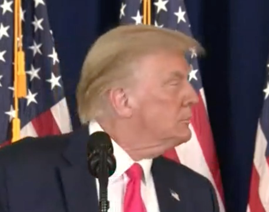 11/ Just after Ms. Reid says, "But it's a false statement", Trump looks dramatically away from her whilst closing his eyes — both are forms of diminished eye contact. Trump is lying and he has just been called out for it.