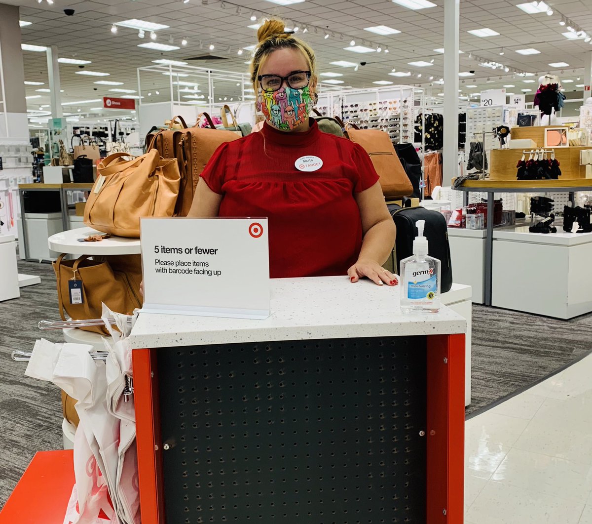 Our service and engagement advocates Sly and Marta are Bustin those lines while still social distancing 😎 Lets gooo #T1269 #TARGET #LoveWhereYouWork <a href="/Target/">Target</a> #workhardplayhard