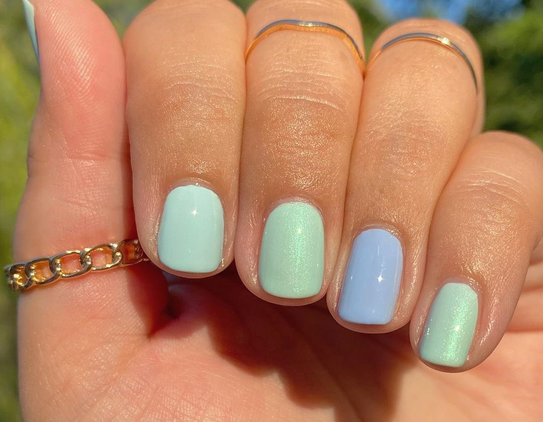 essie's tweet photo. rocking all the mermaid vibes this weekend 🧜‍♀️ #seastheday #bikinisoteeny #mintcandyapple via nails.ksjolund https://t.co/QHnQK4R6Y2