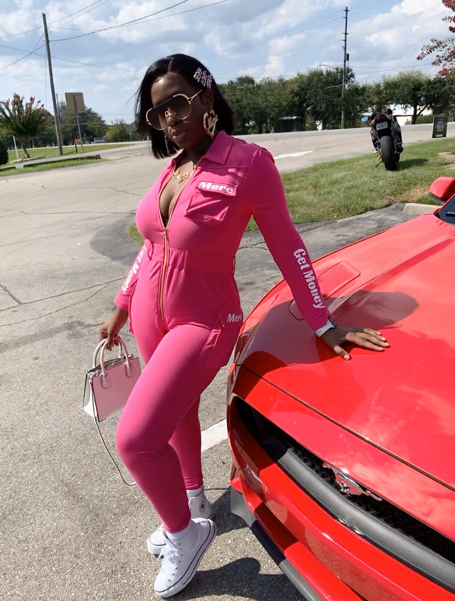 Mere_brand's tweet photo. Busy Getting Money 🤩🤑
Pre-Order “Get Money” Suit
Drops 9/27/20
https://t.co/ZqMuoNpTdk : Link In bio https://t.co/hBhJ5MGgU5