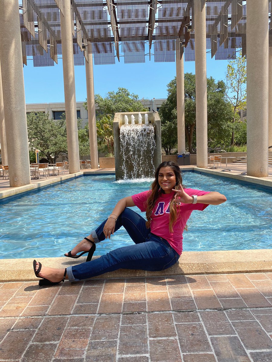 Jenyssa17's tweet photo. Itโs been a long road to Gammaland but I can officially call myself a sister of the National Sorority of Sigma Lambda Gamma and Anchor of THE EVERLASTING ETA LINE!! โ๏ธ๐๐โฃ
#SLG #EtaLine #ฮฃฮฮ https://t.co/jBGOYyIoEB