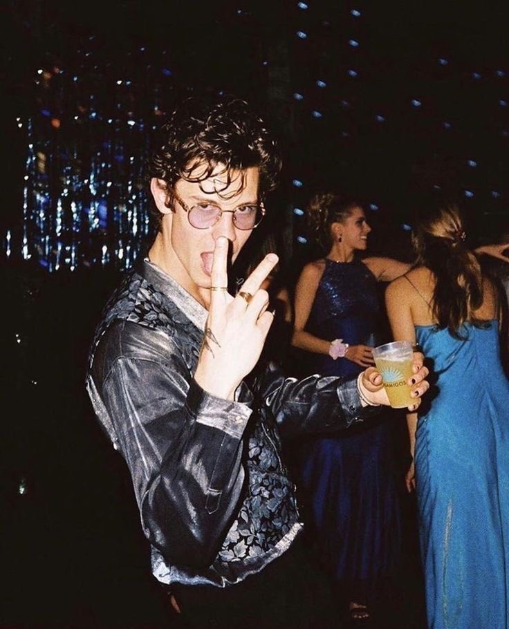 moonyswiftie_'s tweet photo. happy birthday to this beautiful, talented man that saved many lives <3 happy 22 shawn we love u
#OneShotForShawn #HappyBirthdayShawn #happy22shawn https://t.co/v5SFaGfApN