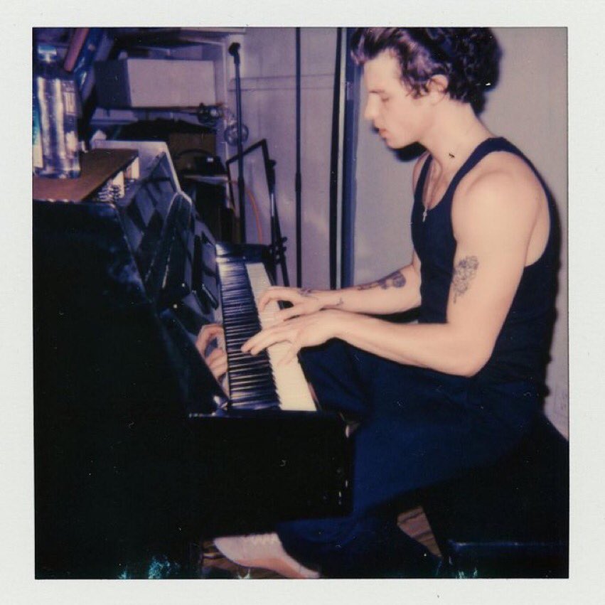 moonyswiftie_'s tweet photo. happy birthday to this beautiful, talented man that saved many lives <3 happy 22 shawn we love u
#OneShotForShawn #HappyBirthdayShawn #happy22shawn https://t.co/v5SFaGfApN