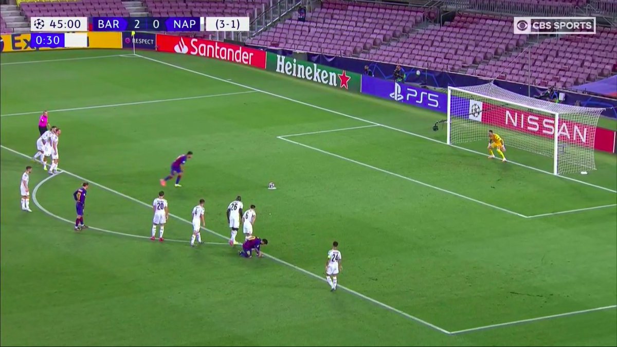MikeJanela's tweet photo. Messi tying his shoe while Suarez takes the penalty is the most Barcelona swag I've ever seen 😂 https://t.co/XPbe5rOZgY