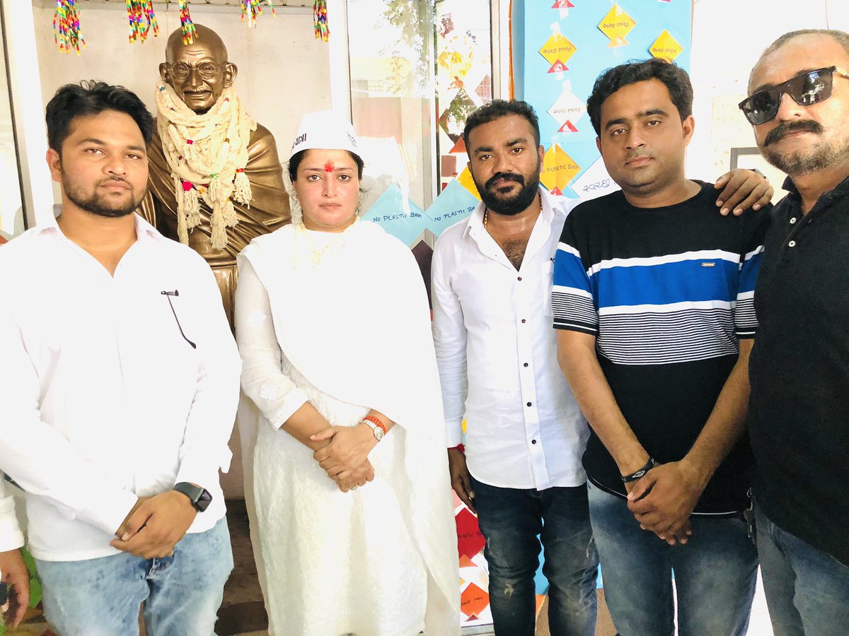 YatinPandya1's tweet photo. Comgratulations Congratulations to M.P Poonamben madam Jamnagar 
જામનગરના લોકલાડીલા સાંસદ પૂનમબેન માડમની રાજકોટ એઇમ્સ હોસ્પિટલના સદસ્યપદે નિમણુંક કરવામાં આવી છે, બેન ને ખૂબ ખૂબ અભિનંદન...🌷💐
#mpjamnagar #bjp #BJPGujarat #jamnagar #aimnsrajkot #cmogujarat #poonammadam https://t.co/QdQtsjp0xP