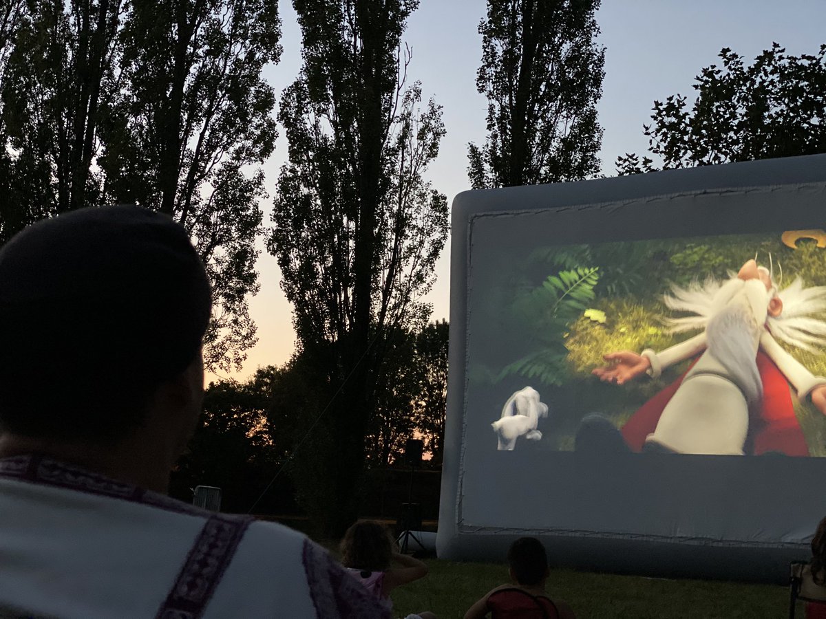 Jam_Ila_79's tweet photo. Nous y sommes ! Merci à @LudoMalecot pour la conférence d’avant film ... Instants magiques romains, gratuits et instructifs. https://t.co/IChVaP09za