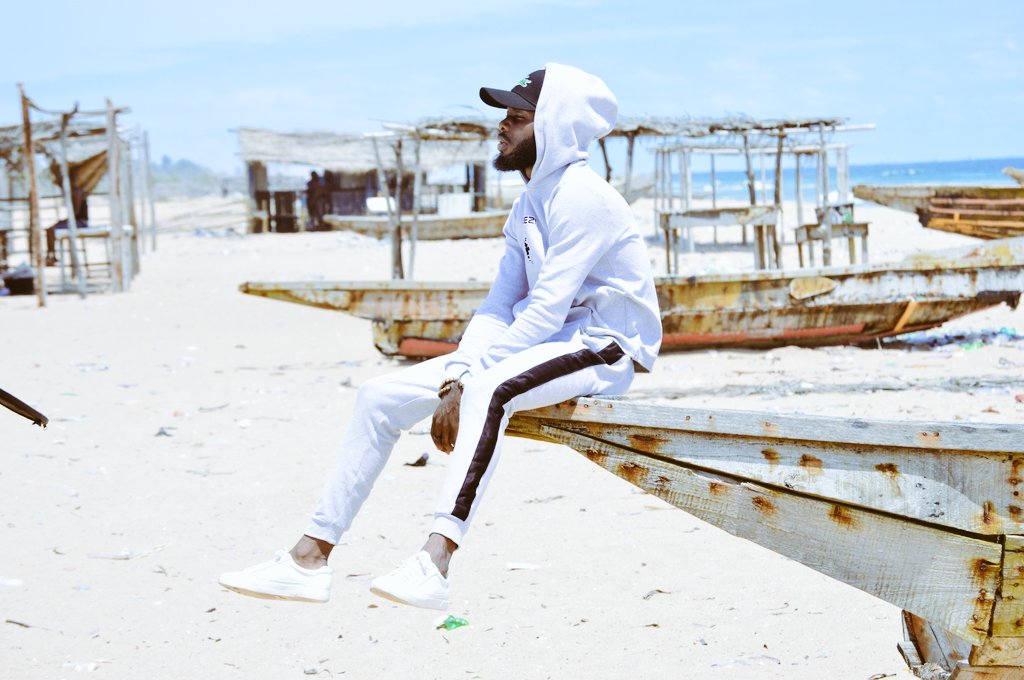 ehmeka_'s tweet photo. You call it peace of mind, i call it Speez of mind
Outfit by @SPEEZshop
📷 by @realsmithphotgraphy (ig)
#earthquake #BBNaijia #BAYCHE #Jesus #Boymeka #thejoyofmanygeneration https://t.co/gMoBM9HaGu