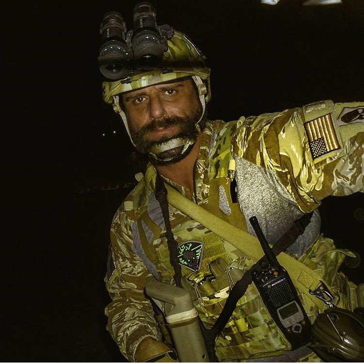 Last night a domestic terrorist threw pipe bombs at protesters gathering before going home in Laurelhurst Park. Who is Garrick Fernbaugh?  https://twitter.com/_WhatRiot/status/1292043389572022272