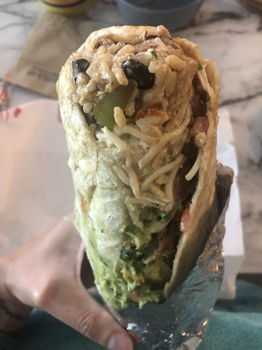 jemcclune's tweet photo. like really @ChipotleTweets what is this and how the hell is anyone supposed to eat it without a fork and knife. so dumb. https://t.co/On8vW6Lwpy