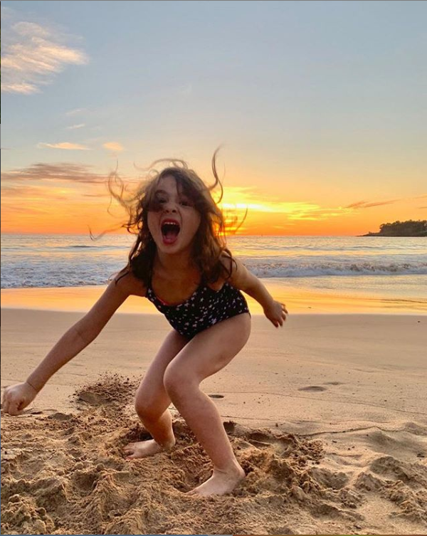 MardeJade's tweet photo. | #ALEGRÍA |
.
Que seas tan #feliz que no sepas si vives o sueñas.
Feliz #sábado desde el paraíso de Chacala☀😎
.
“Una agradable emoción cuyas características principales son la liviandad, el #brillo y la apertura. Es como un #sol que ilumina y transforma el #paisaje”. https://t.co/Sz2T4DXCmI