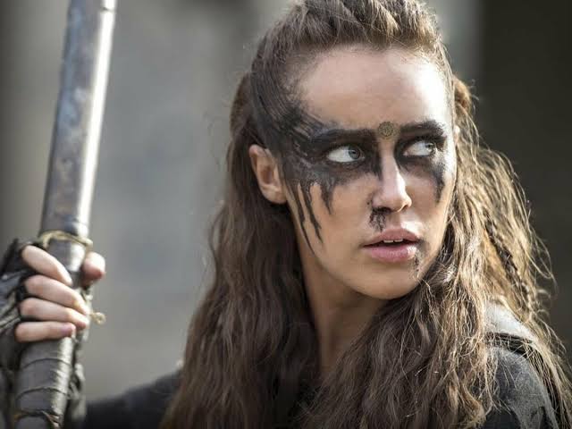 shirxalycia's tweet photo. A veces ya quiero llegar a los últimos capítulos de The 100 para ver si Lexa regresa porque la intriga me está matando, pero a la vez no quiero que terminé la serie, aún no estoy lista para eso #lexa #clexaseason7 #clexa #lexacomingback #clexaendgame https://t.co/kcQQBlXSQ2