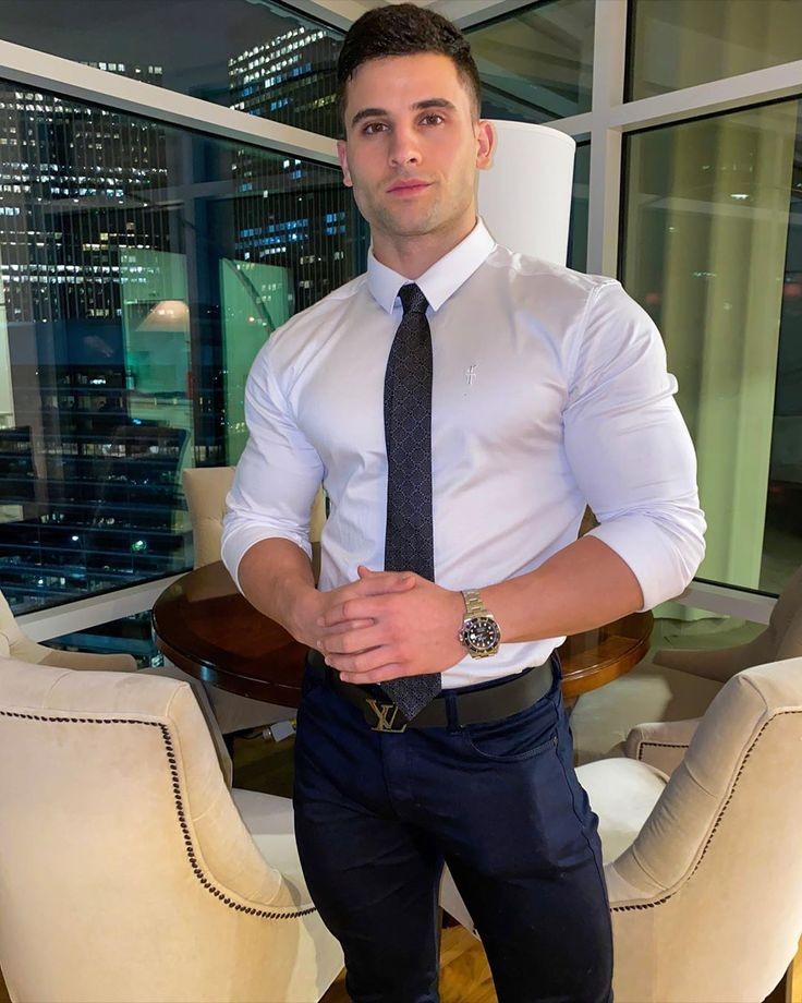 likedick2_0's tweet photo. Smashing
#sharpashell #gorgeousAF #suits https://t.co/mgb2jvGxS5