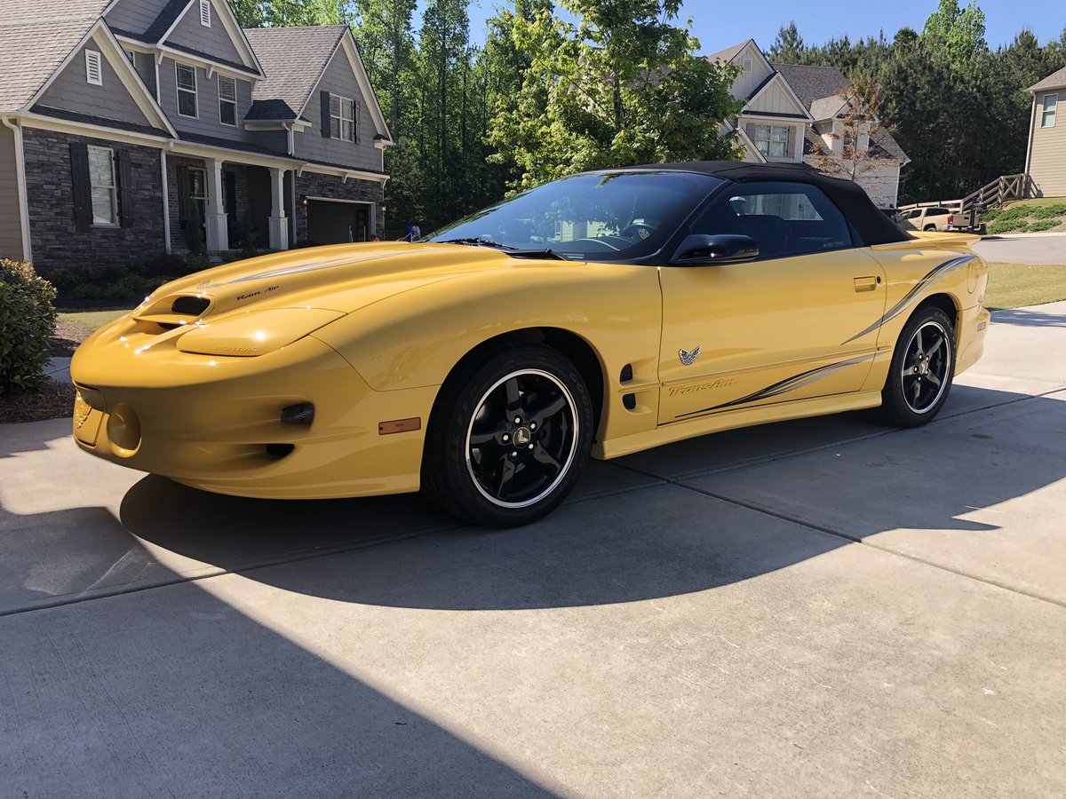 tomspruce's tweet photo. #heyrut 2002 Pontiac Trans Am Vert M6 https://t.co/ULcVzcW00V