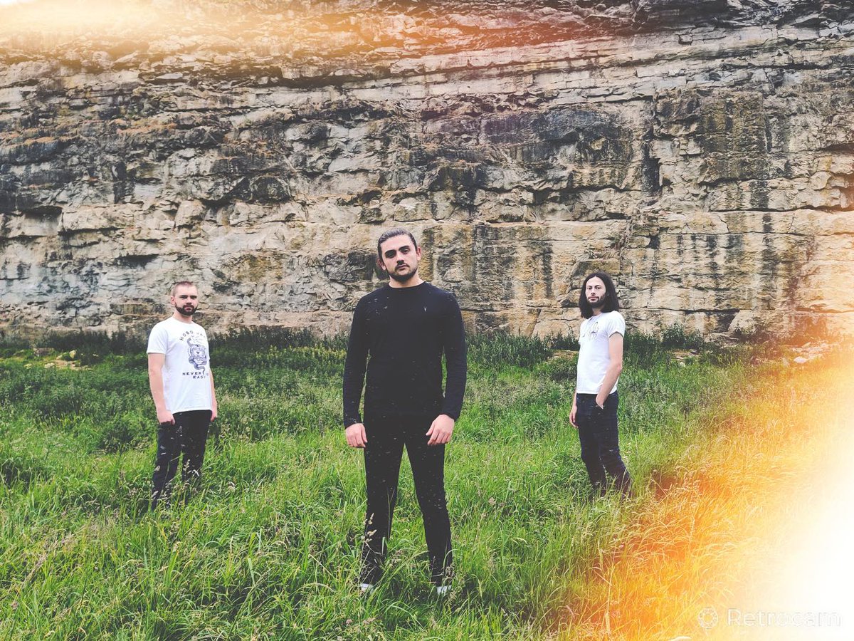 BBC Music Introducing in York & North Yorkshire (@bbcintroyork) on Twitter photo No nonsense 'Full-fat' alt-rock band from pickering <a href="/hgbandofficial/">HUNTER-GATHERER</a> are getting us grooving with their track 'Killjoy'
The music video for the track on their YouTube is well worth a watch too 🕺💃
Listen > bbc.in/2PAhWBq No nonsense 'Full-fat' alt-rock band from pickering <a href="/hgbandofficial/">HUNTER-GATHERER</a> are getting us grooving with their track 'Killjoy'
The music video for the track on their YouTube is well worth a watch too 🕺💃
Listen > bbc.in/2PAhWBq