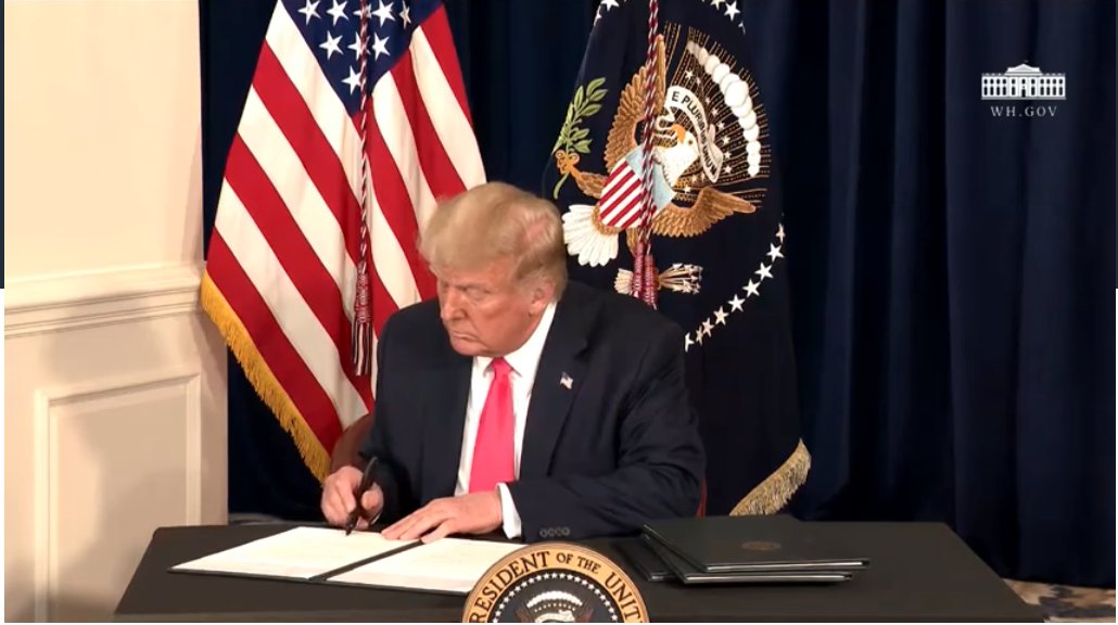 . @realDonaldTrump is now signing the various executive orders, which he appears to be seeing for the first time.