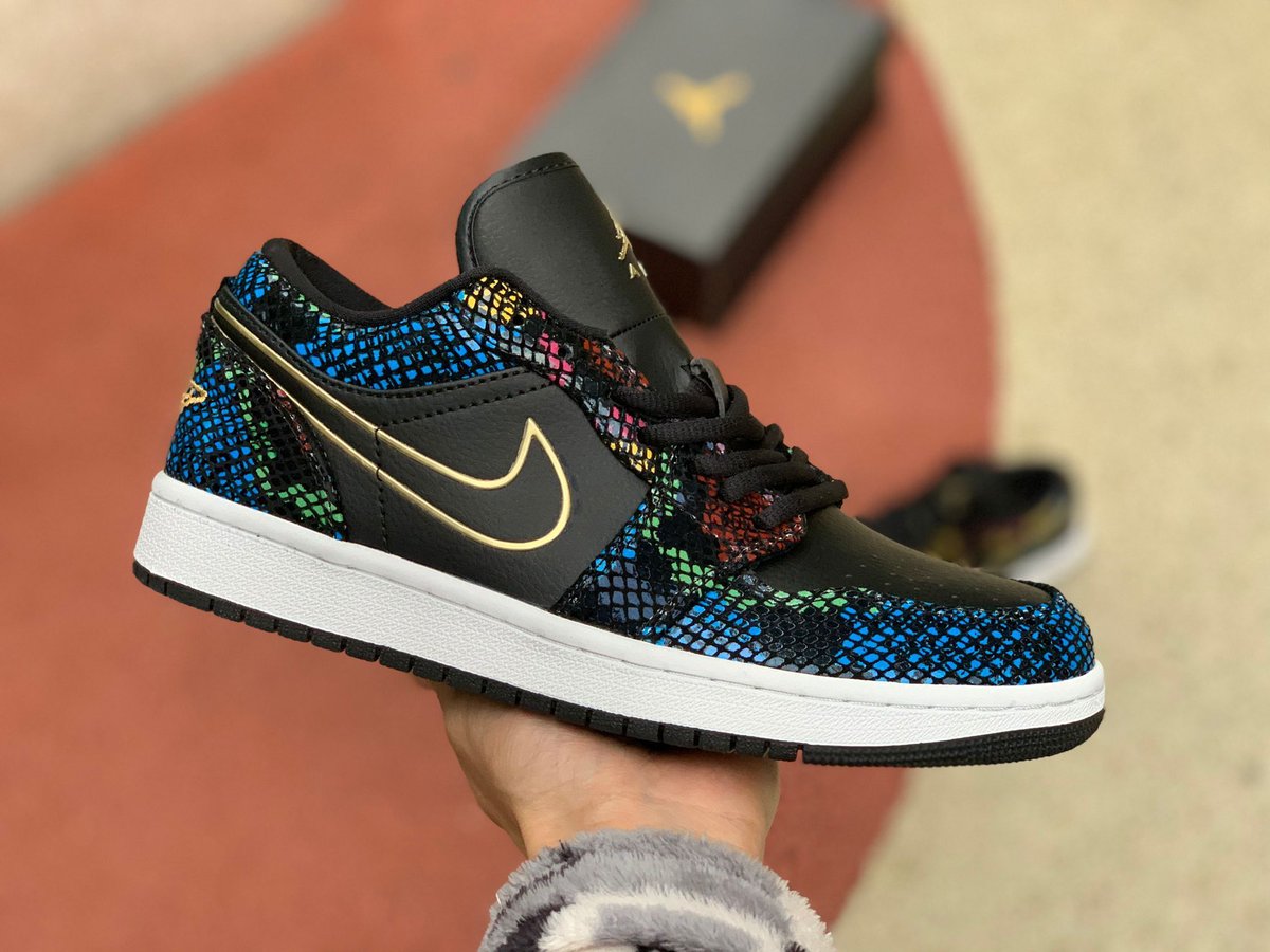 snakeskin jordan 1 low