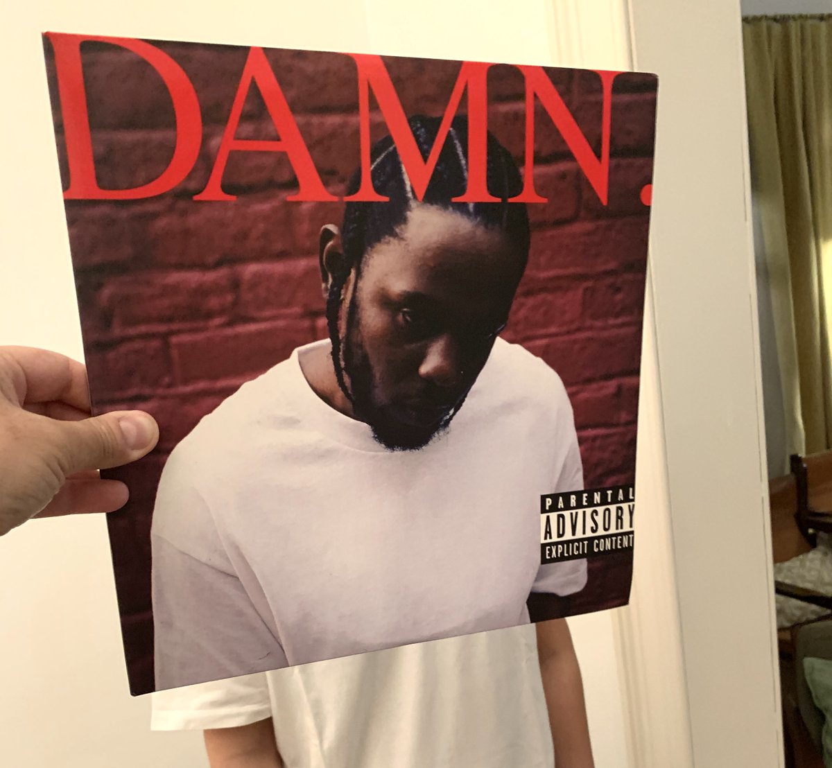 srz's tweet photo. hoy en #musicology suena @kendricklamar lo nuevo de @TheAvalanches clásicos de television y curtis mayfield y artistas nuevos como @fontainesdublin en la #discopedia @lalomirlo habla de @RealBarryWhite y @javierzuker nos cuenta que artista lo sorprendió 22 hs @radioconvos899 https://t.co/9U2BUD4O98