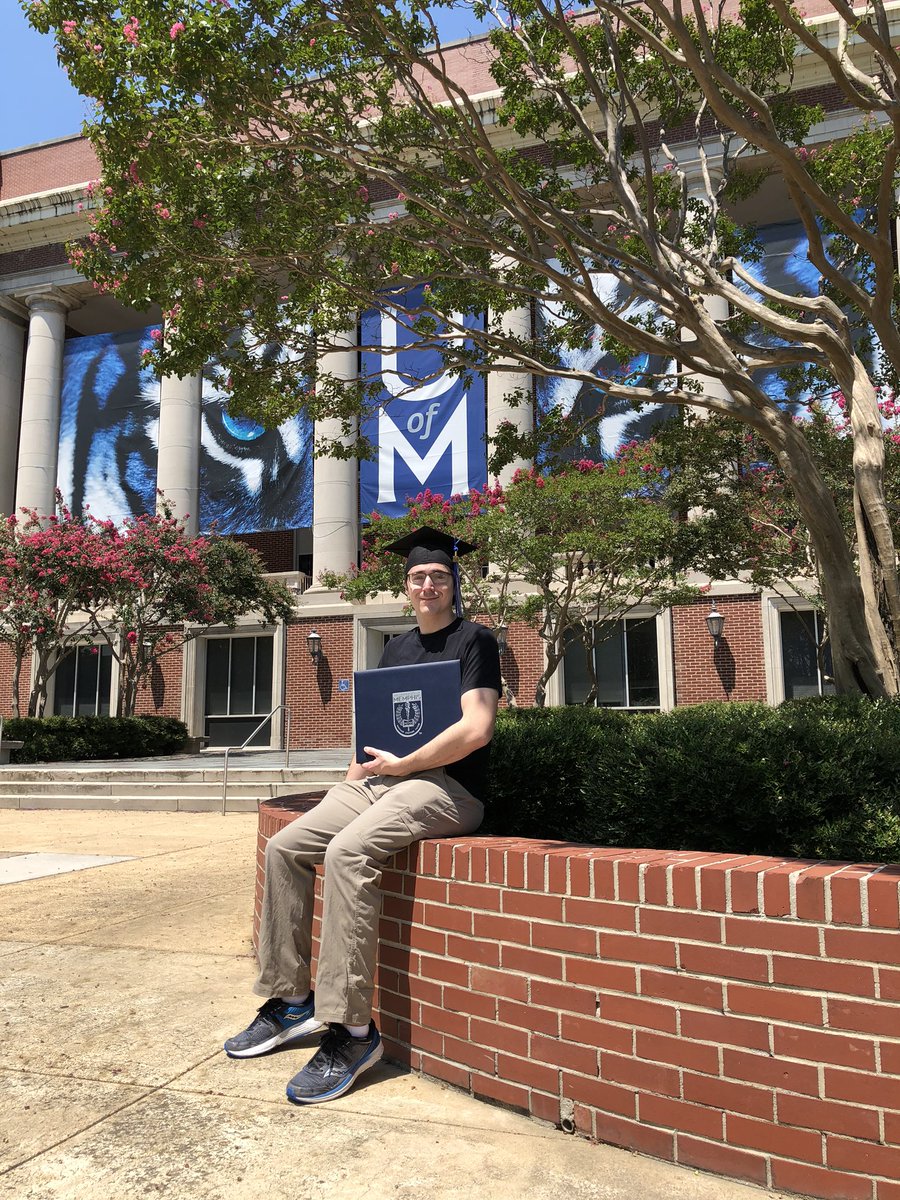 AllisonPaigeP's tweet photo. From Campus School to Bachelor’s degree.....now on to grad school. We ❤️ The University of Memphis! #memphisgrad2020 https://t.co/rJJ6Ry73bs
