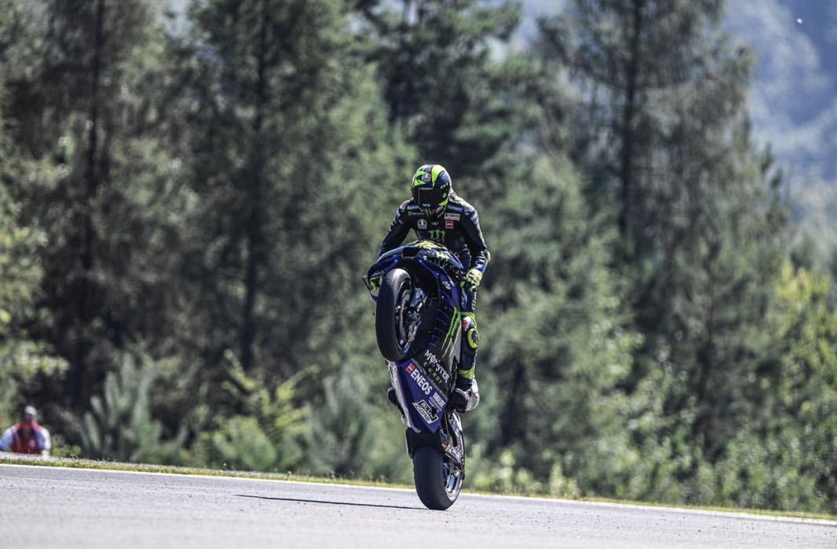 ValeYellow46's tweet photo. Il salitone di Brno è, come ogni anno, il paradiso delle impennate
📸 @FAlex79 @GigiSoldano @TINOFoto https://t.co/s8RR0lG1Te