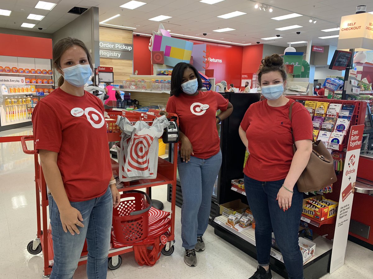 brookesunwall's tweet photo. Ms.Shay has left #T1891 for #T1114 to be closer to school.We’re so excited for your new chapter&amp;we are always here to support you in anyway we can!Thanks for bringing all the JOY 💕@eochampaugh you are getting a good one!! #LineBustingQueen
@CRBrookhouser @psjane @LindseyS_T1891 https://t.co/xiKiS8KcWk