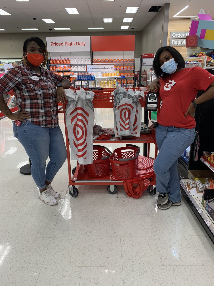 Ms.Shay has left #T1891 for #T1114 to be closer to school.We’re so excited for your new chapter&amp;we are always here to support you in anyway we can!Thanks for bringing all the JOY 💕<a href="/eochampaugh/">Ellen Ochampaugh</a> you are getting a good one!! #LineBustingQueen
<a href="/CRBrookhouser/">Chris</a> @psjane @LindseyS_T1891