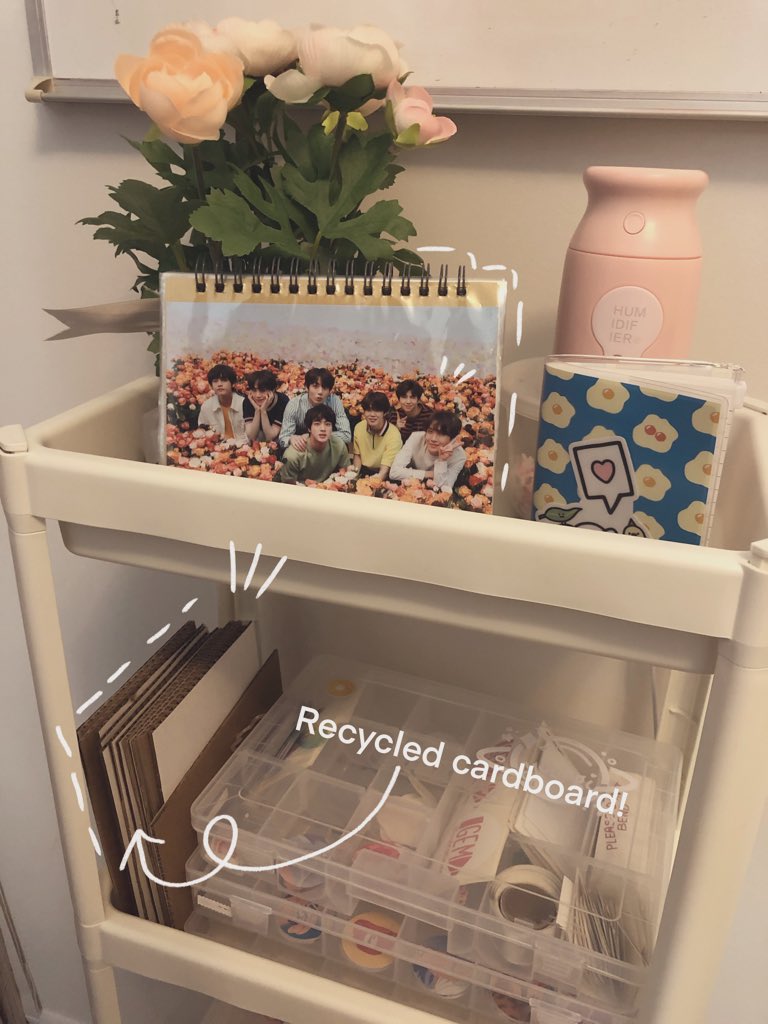 gem_wrld's tweet photo. A reminder that we try recycle as much as we can in our shop- 
🌟confetti are made of unused sticker backings/ scraps of paper
🌸 leftover sticker paper:used as Tape
🌟 cardboard boxes recycled into support backings! 
~so try reduce, reuse and recycling your orders aswell! https://t.co/uTvkNzWU09