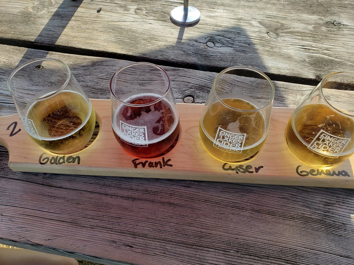 EricDirnbach's tweet photo. #CiderFlight #FingerLakes https://t.co/KbPwAJnnhr