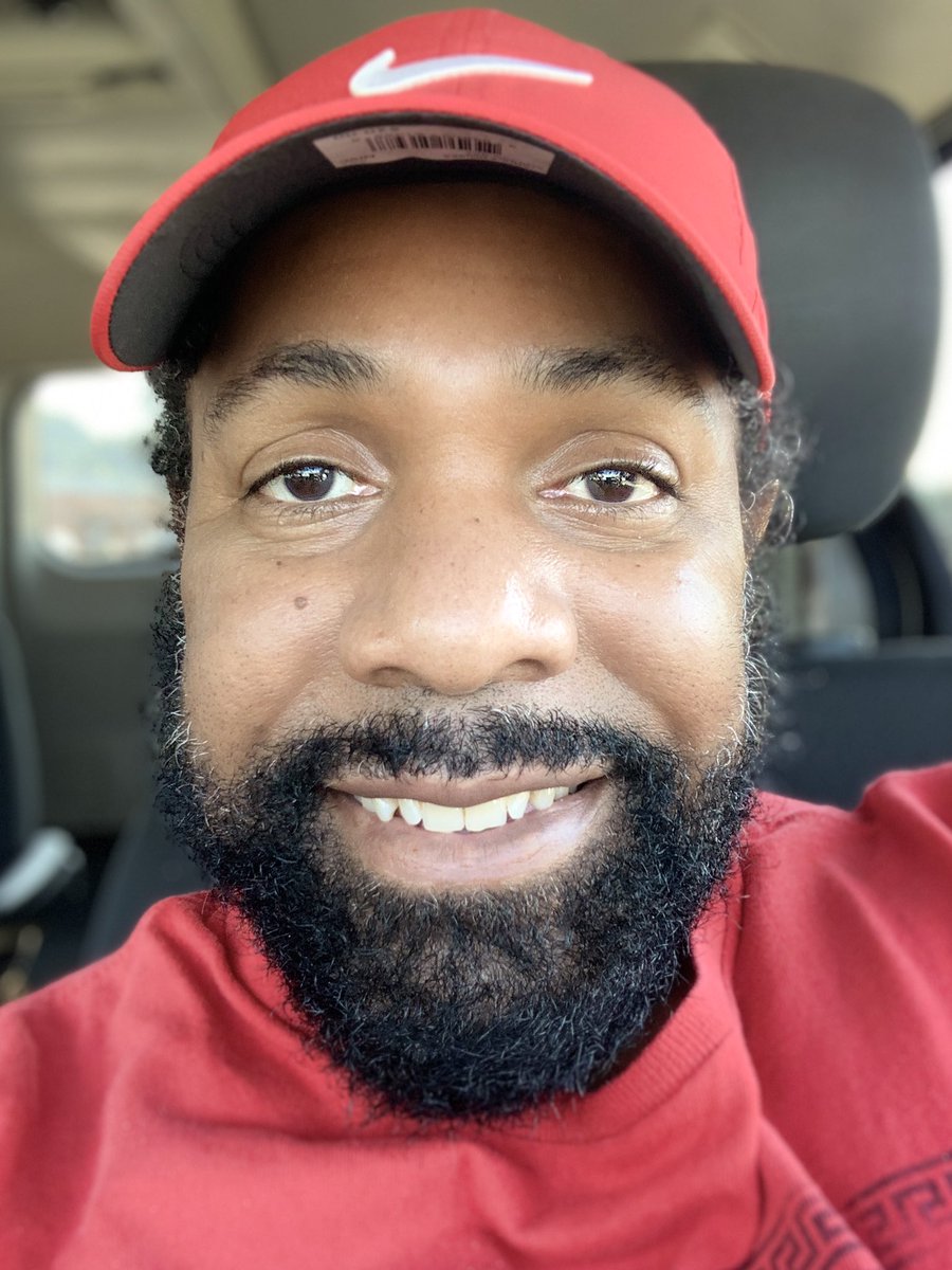 howiedmac's tweet image. I’m bored AF so here’s a pic of me..