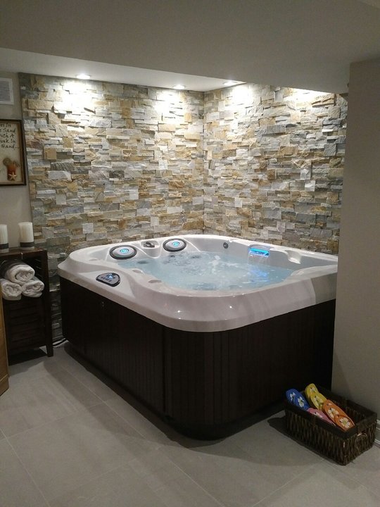 Can a hot tub help relieve headaches? You know that a hot tub can ease aches and pains in your back, legs, or shoulders. But can a hot tub relieve headaches? instagram.com/p/CDpKrvVBhaR/…