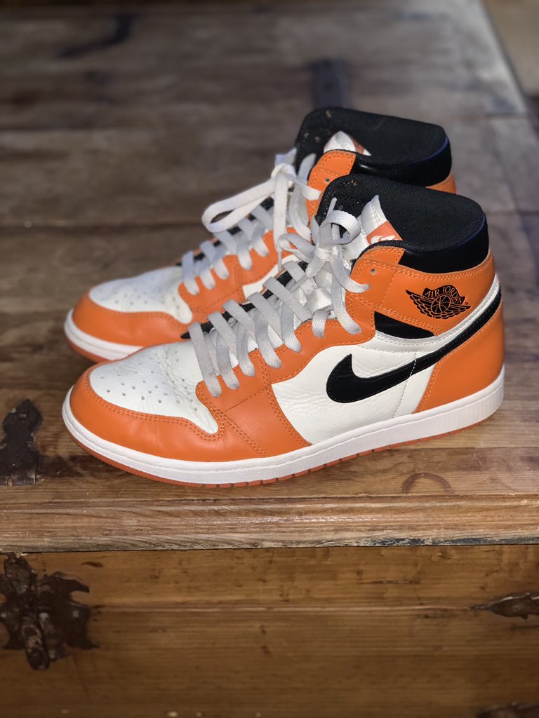 KickzPreme's tweet photo. WTS Reversed Shattered Backboards Size 10.5. Hearing all offers. Dm for more pics or any questions. RT please https://t.co/LEYvicy7MW