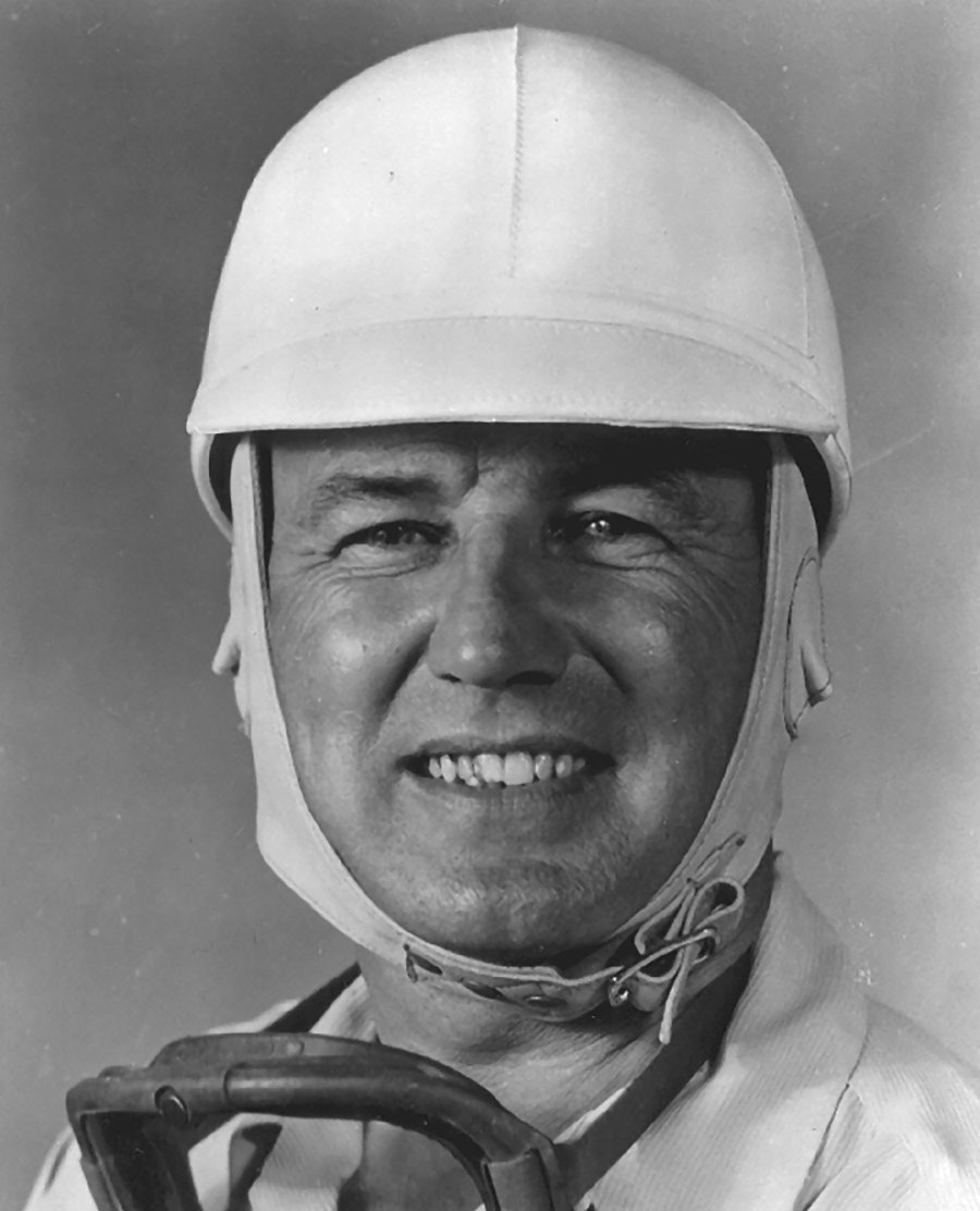 Day 19| Lee Wallard September 7 1910-November 29 1963 In the 1951 Indianapolis 500 Wallard drove the Number 99 Belanger Special to victory, at age 40. Tony Bettenhausen had passed up the car, because he wanted to drive a newer front-wheel drive vehicle. #F1