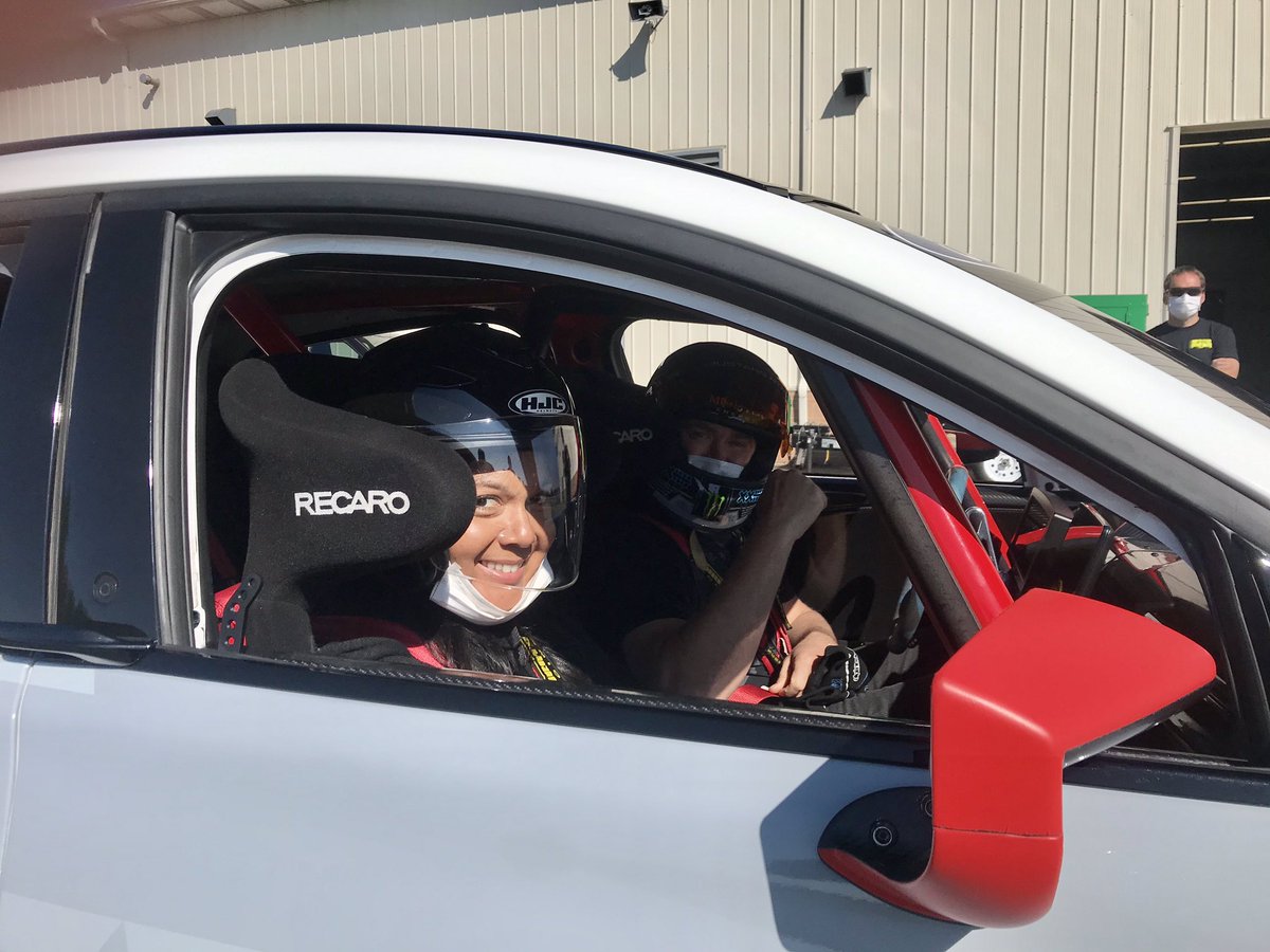 ebergg's tweet photo. I’m not a good passenger at the best of times... but have been v fortunate in my career to drive / ride some amazing cars... but this was mind-blowing.... #Mustang #MachE1400 Well someone had to be the #guineapig 😜 #professionalfunhaver https://t.co/sv7i1NeUi2
