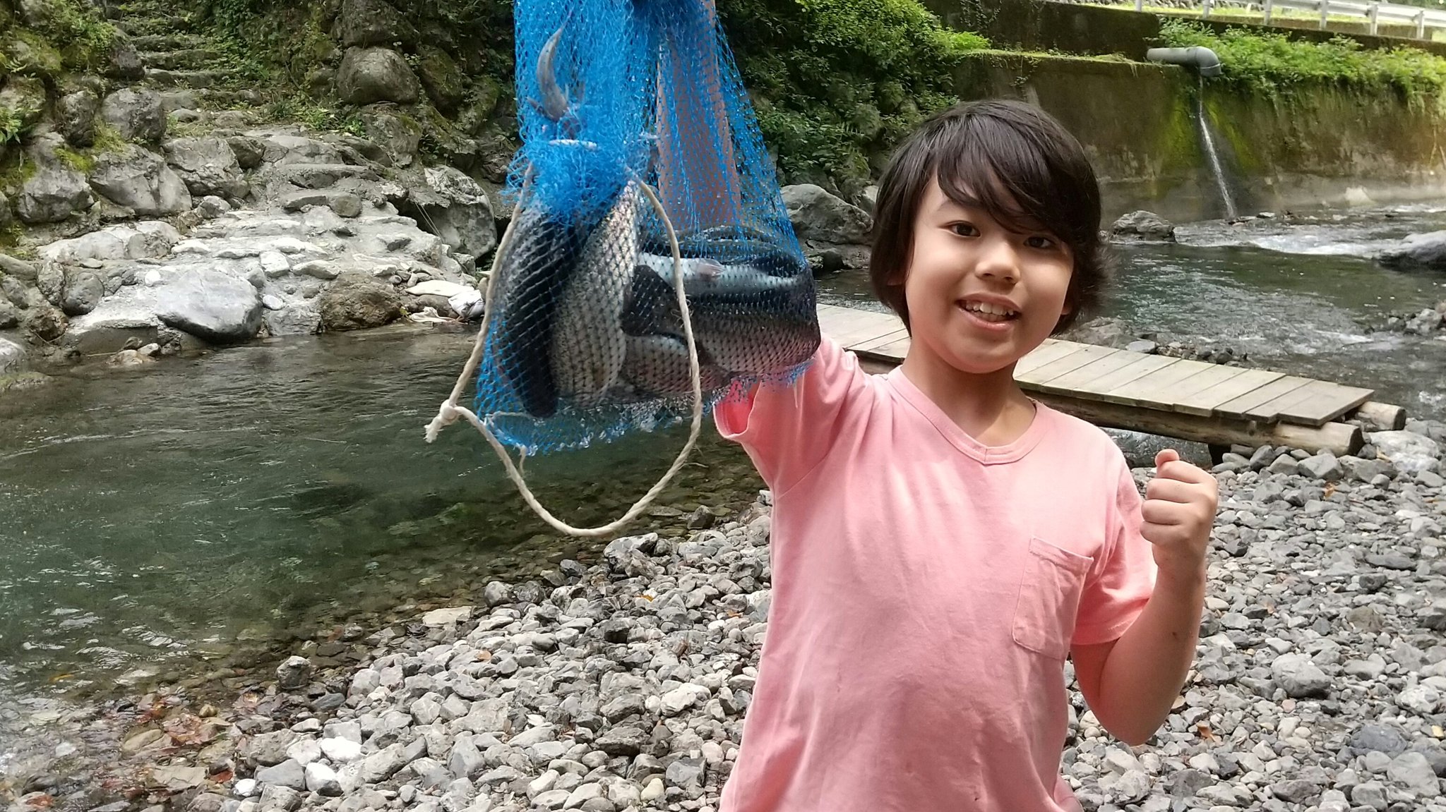 تويتر 大澤加門 カモン على تويتر 前からやってみたかったこと 渓流釣りして焼いて食べる たくさん釣れました マス 美味しかったです 楽しかった 渓流釣り マス釣り マスの塩焼き ソーシャルディスタンスばっちり マイナスイオンたっぷり 東京都内