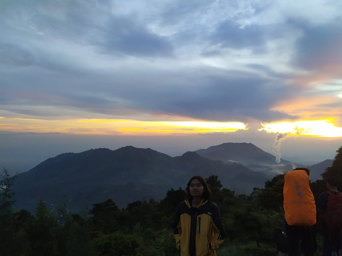 muhammadmumuh3's tweet photo. #prau #wonosobo https://t.co/wvEnJmq1WL