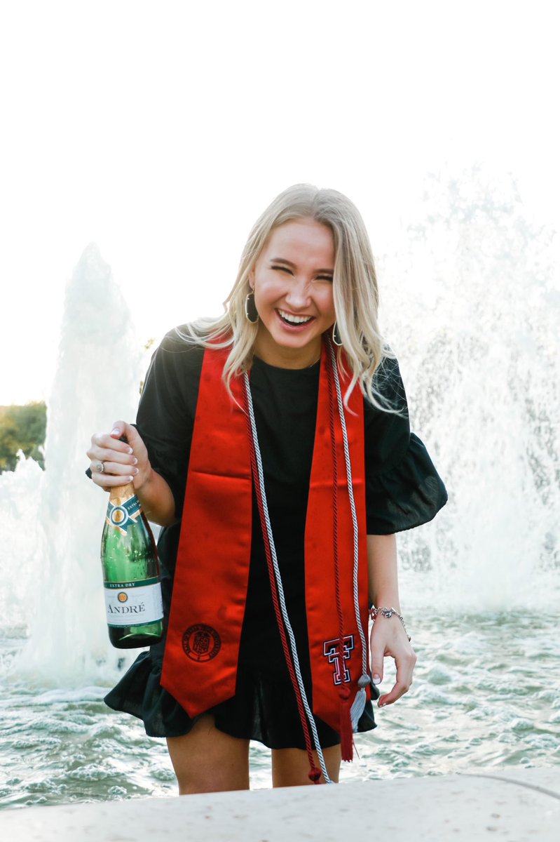 KateMorgan17's tweet photo. Worked hard to finish college in two years just to graduate in a bar. #alum #covid https://t.co/X7iSY6LIpF