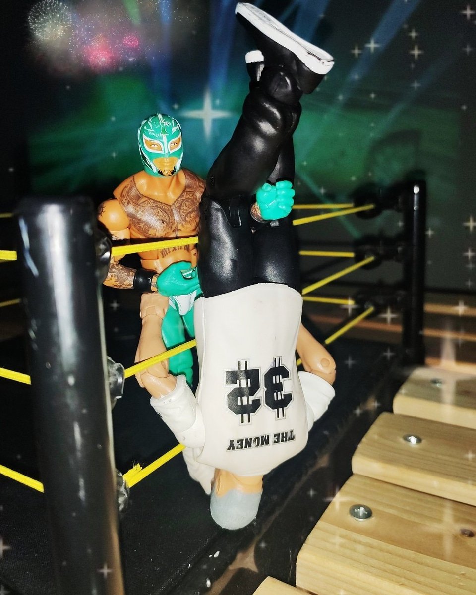 ManiaFigures tweet picture