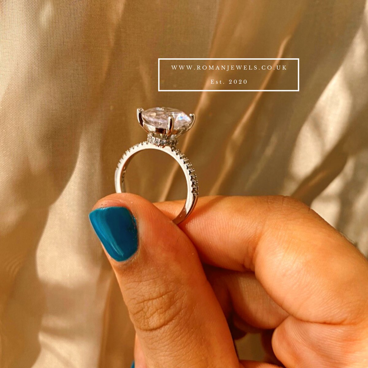 RomanJewelss's tweet photo. Your third @ has to buy you this ring 

• DASTAN RING • 

website link below 👇 
https://t.co/axyf8bbizE 

#jewellery #smallbusiness #diamondring #diamond #promisering #promise #couplegoals #couple https://t.co/LYaQezFbzU